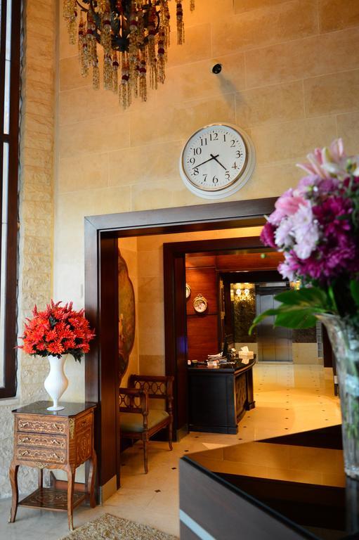 Nadine Hotel Suites Amman Exterior photo