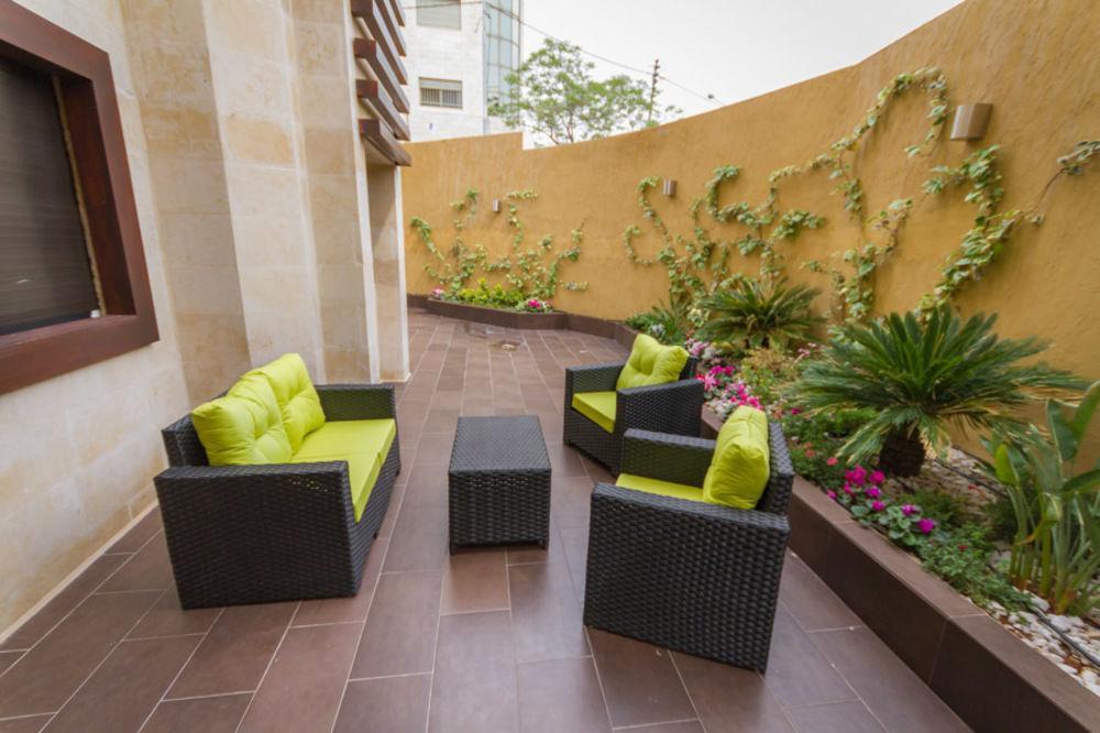 Nadine Hotel Suites Amman Exterior photo