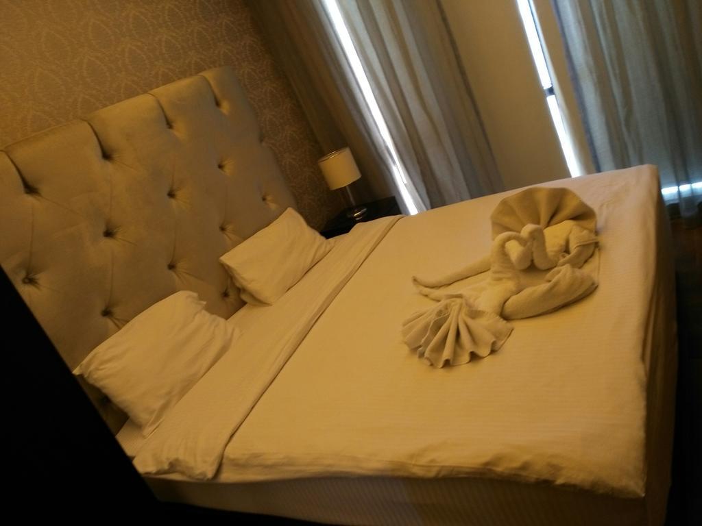 Nadine Hotel Suites Amman Exterior photo