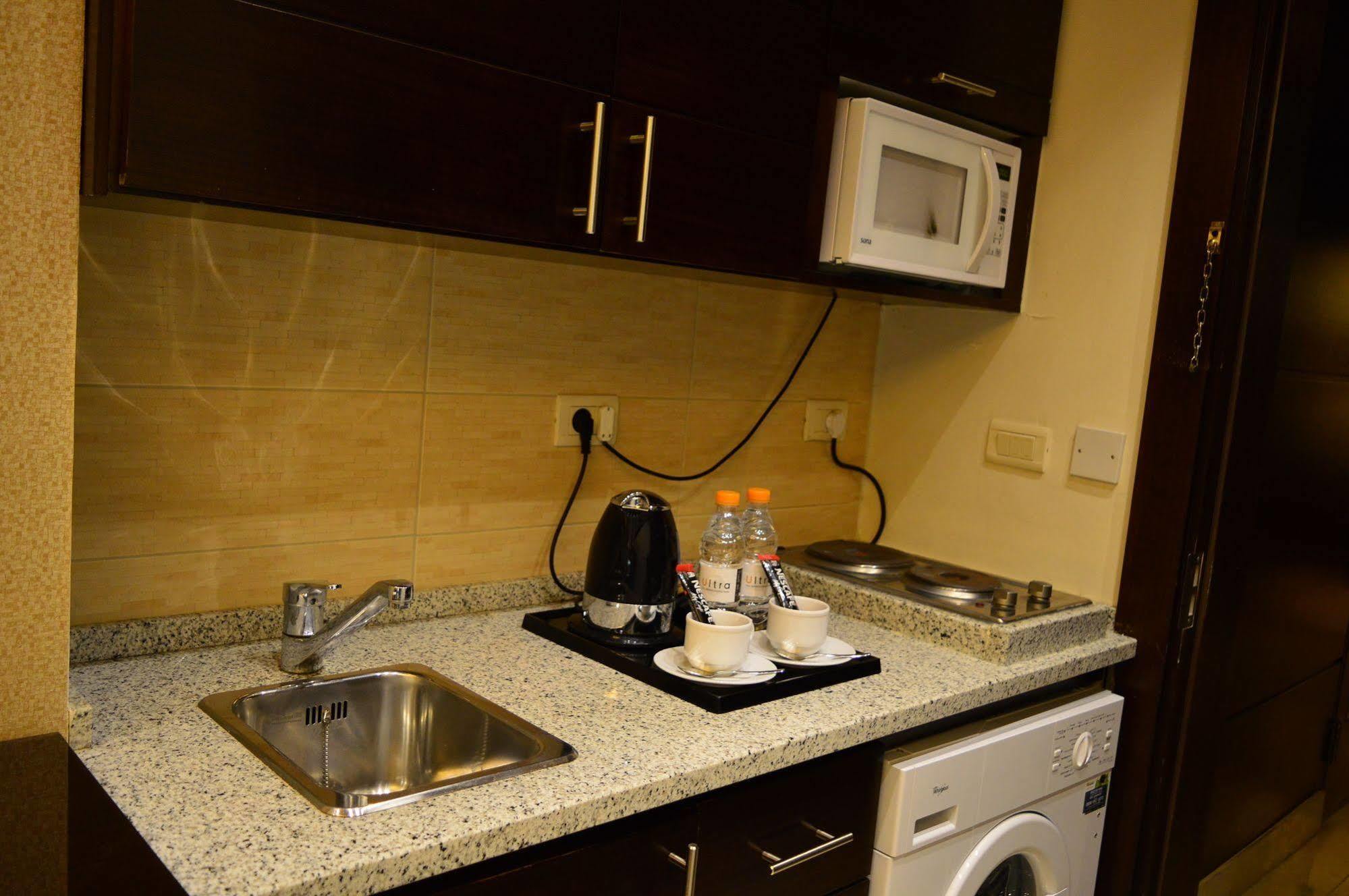 Nadine Hotel Suites Amman Exterior photo
